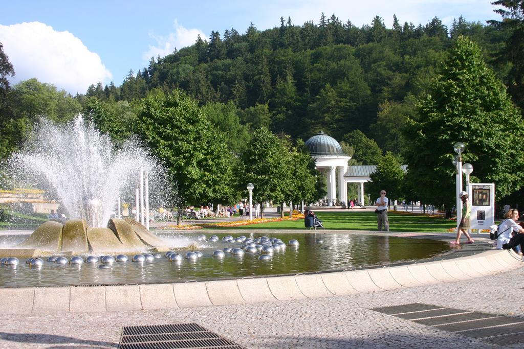 Penzion Speedway Mariánské Lázně Екстериор снимка